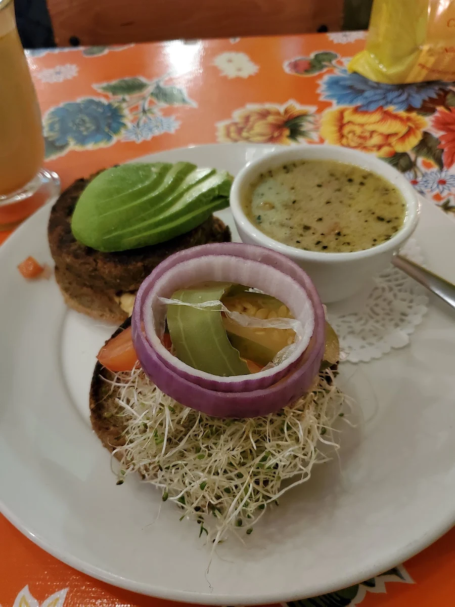 Vege Burger, Urban Rebar