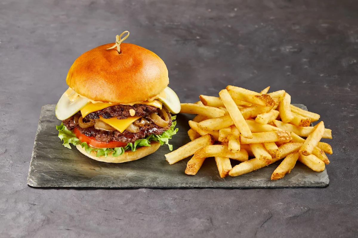 Bacon Cheeseburger RH, Wild Wing