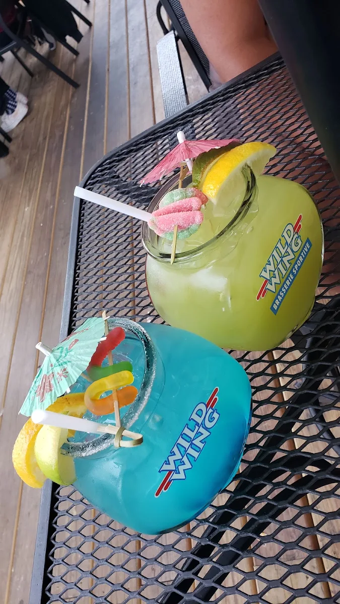 Fishbowl, Wild Wing