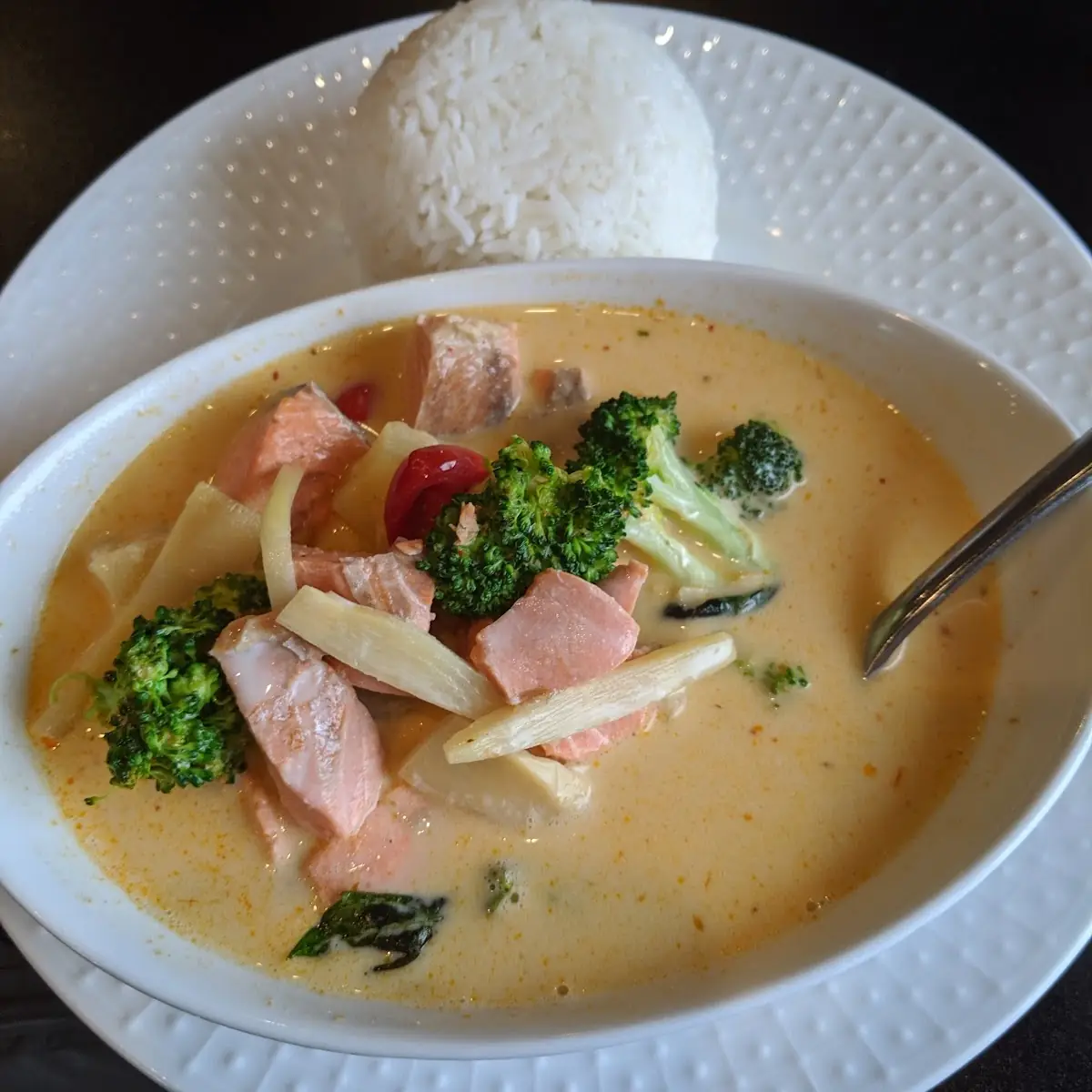 Pineapple Curry w Salmon
