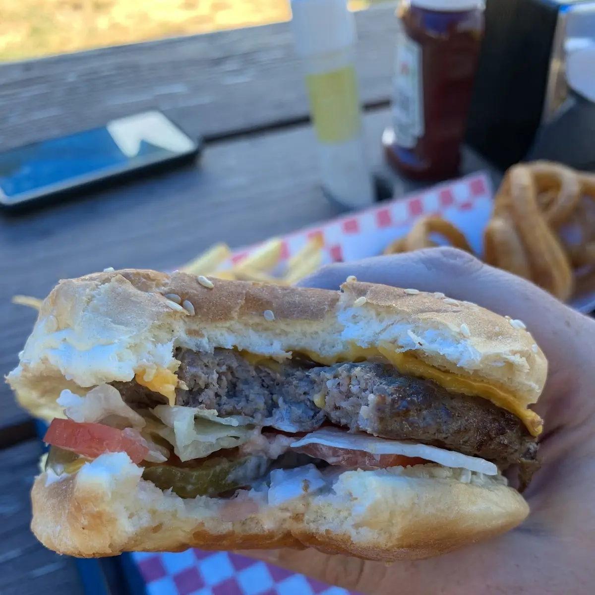 Cheeseburger Deluxe