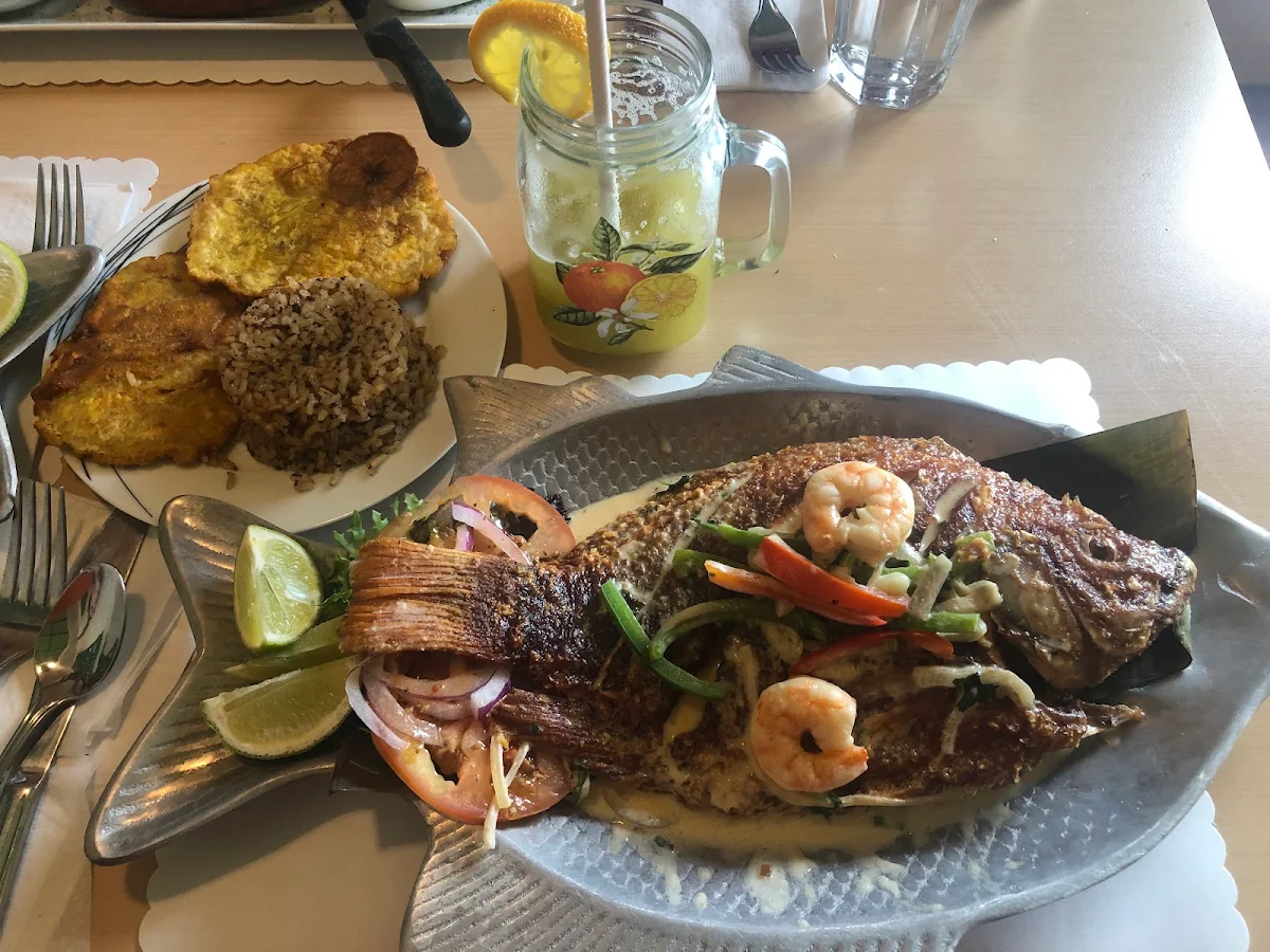 Highlights, La Hacienda Resto-Bar