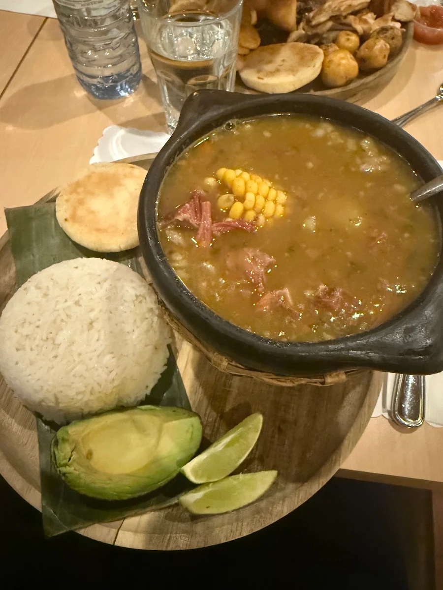 Highlights, La Hacienda Resto-Bar