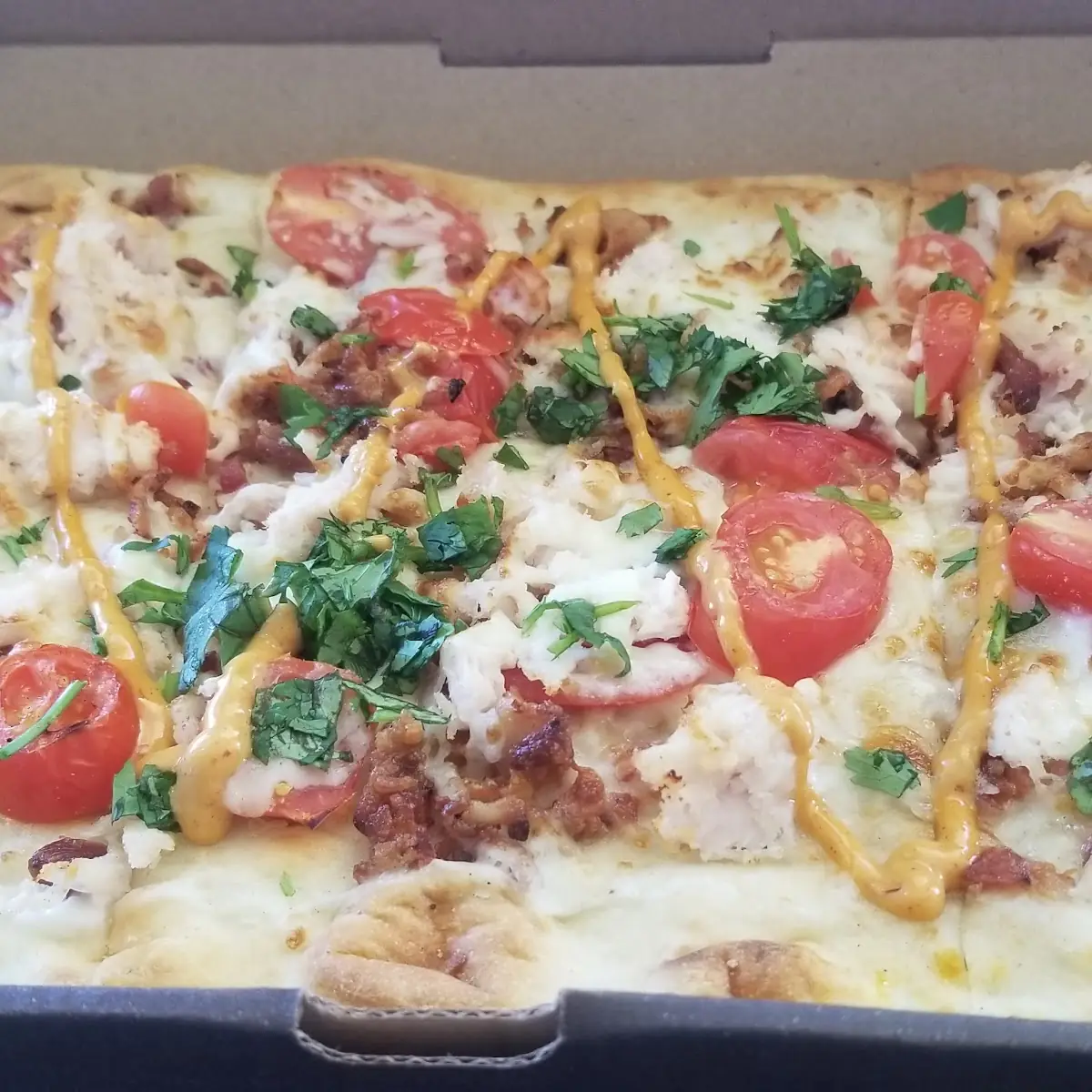 Bacon Chipotle Chicken Flatbread Pizza