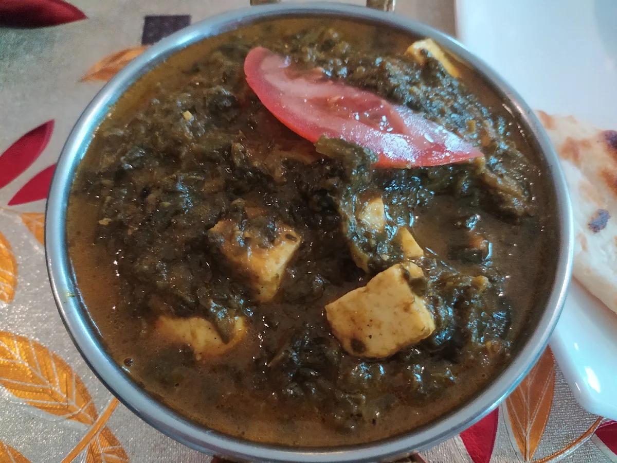 Palak Panir 12oz, Restaurant Taj Mahal - Cuisine Fine - Apportez votre vin