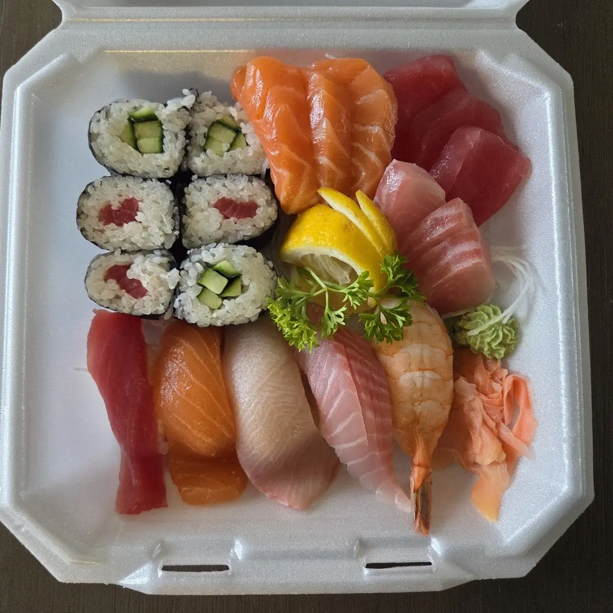 Sushi & Sashimi Combo