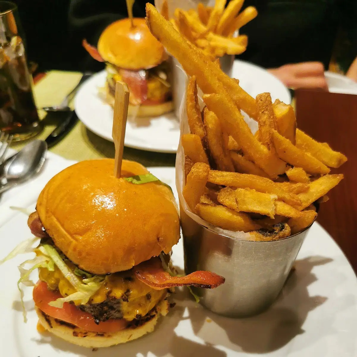 Old-Fashioned Brooklyn Burger