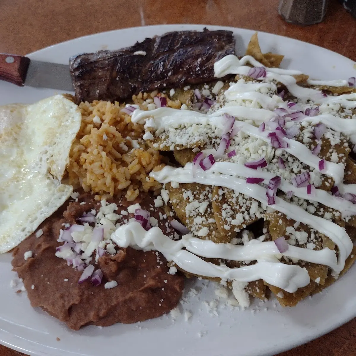 Chilaquiles Verdes Con Carne Asada