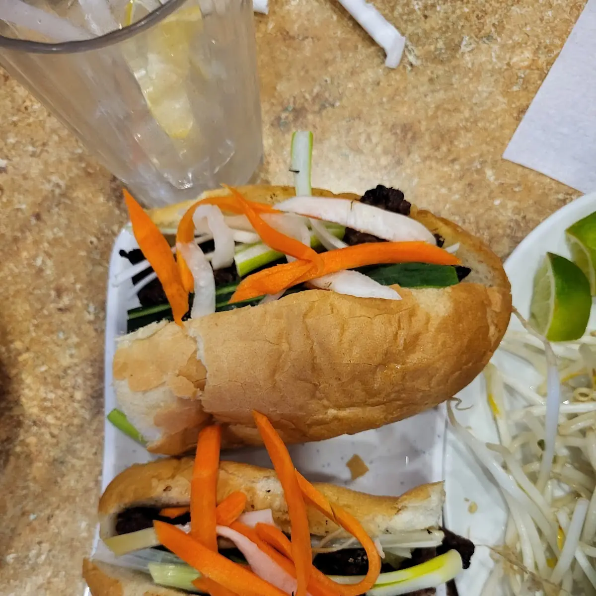 Banh MI DAC Biet