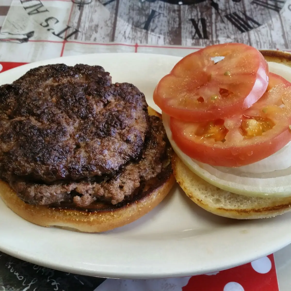Double 1 2 Burger w Onion Tomato