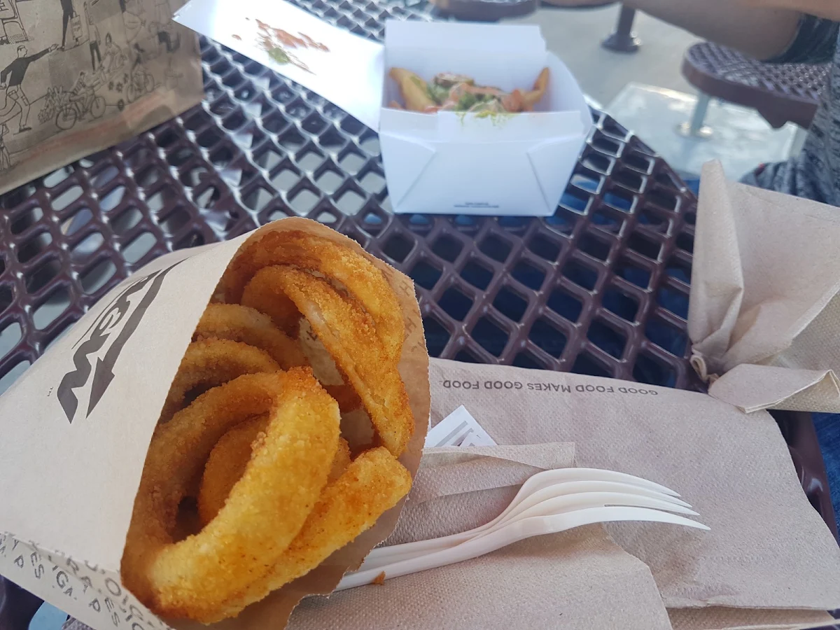 Rondelle D'oignons, A&W Canada