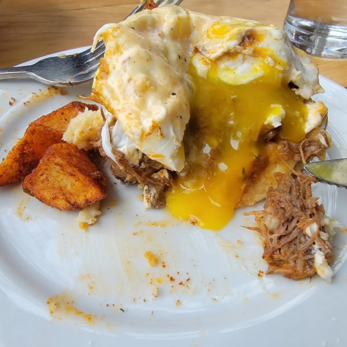 Pulled Pork Eggs Benedict