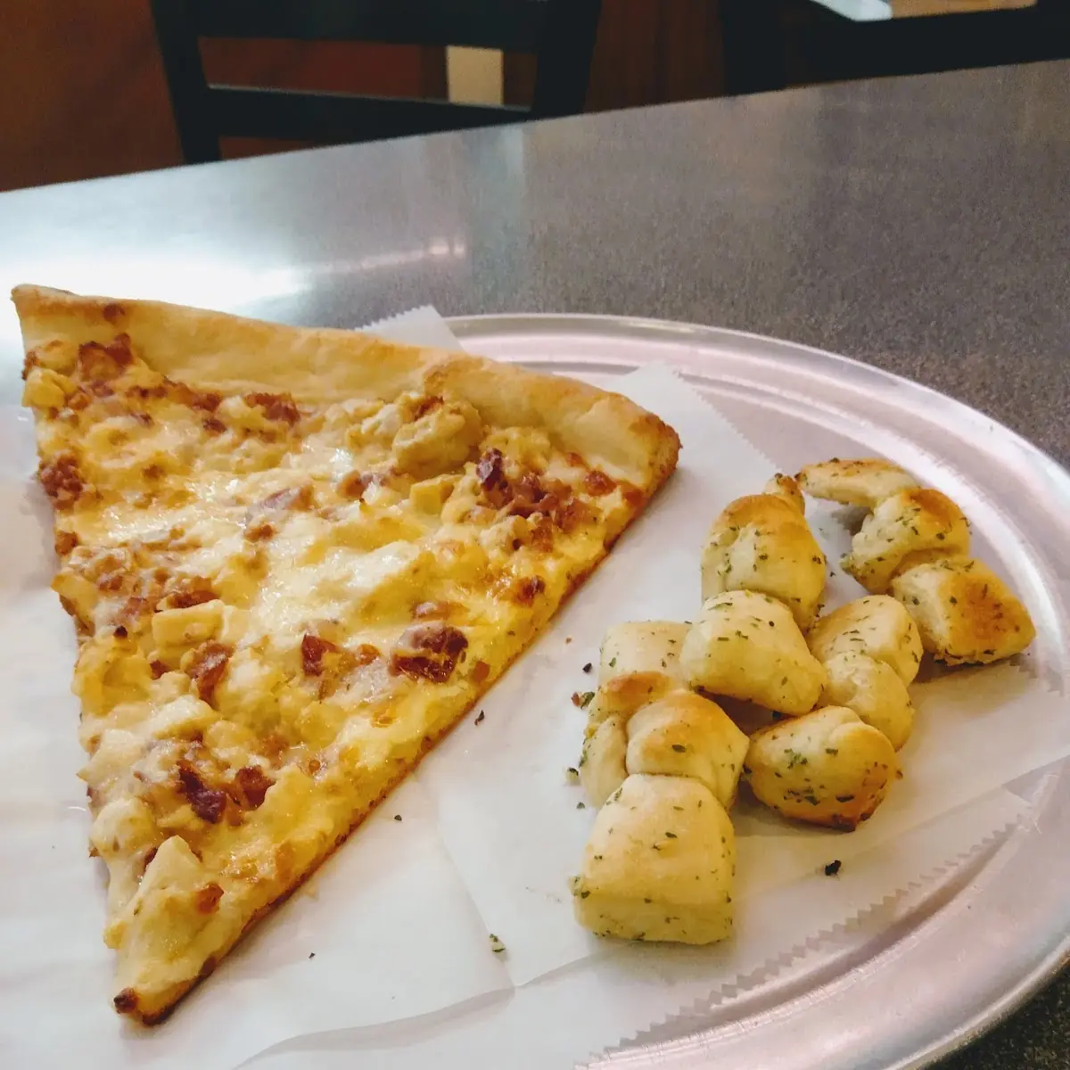 Chicken Bacon Ranch Pizza & Garlic Knots