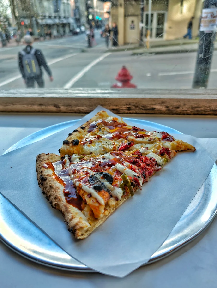 Yaletown Sunshine Pizza, Ignite Pizzeria Gastown (Express)