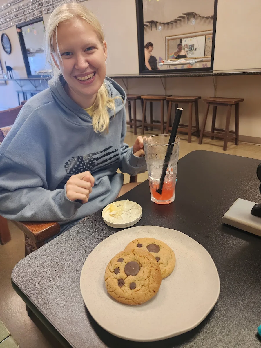 Strawberry Lemonade and Peanut Butter Pawprint Cookie