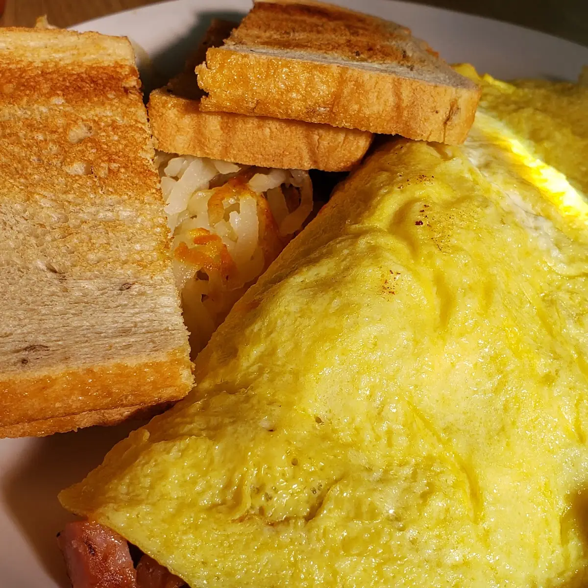 Meat Omelette with Wheat Toast and Hashbrowns