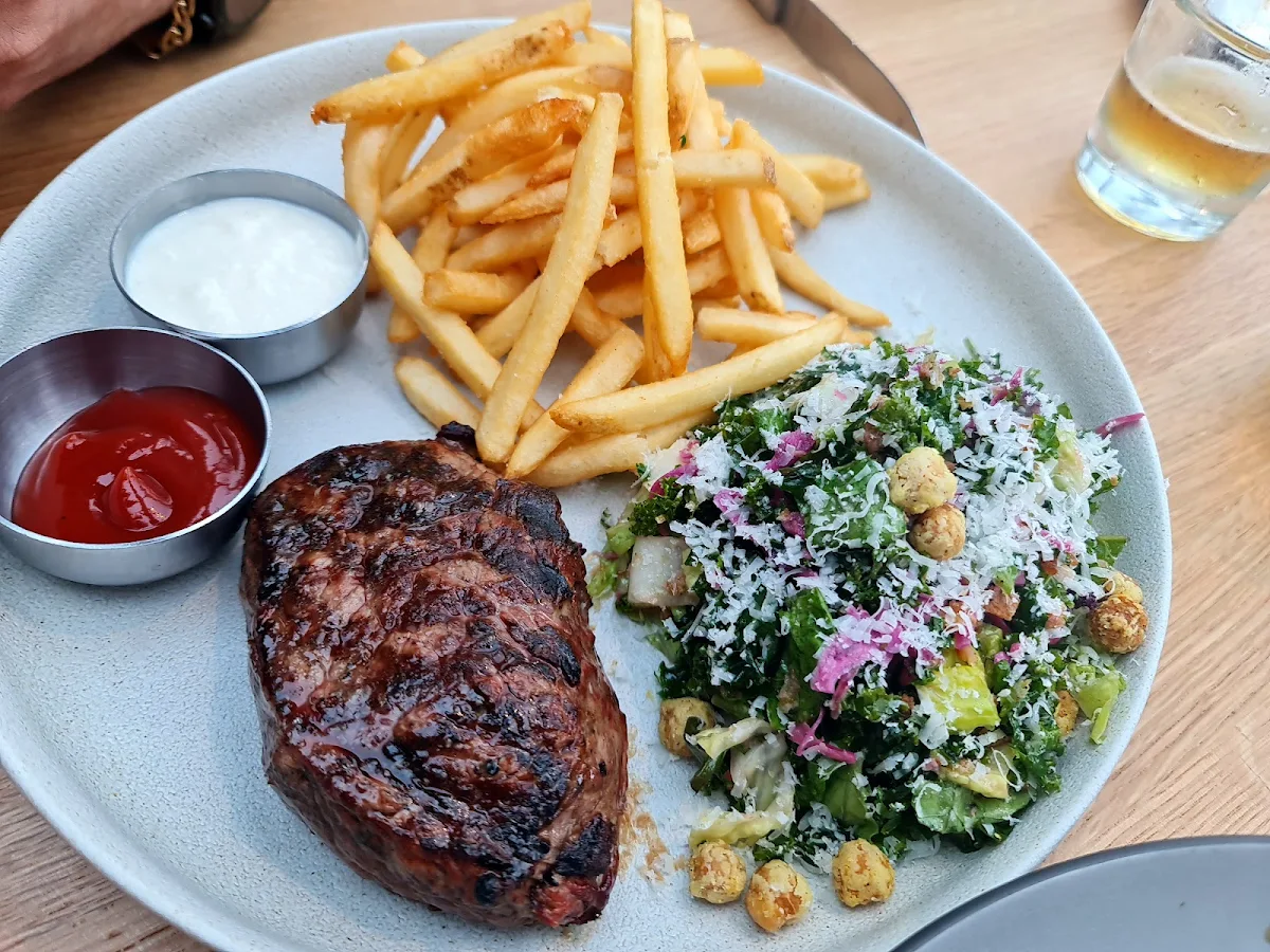 Happy Hour Steak Frites