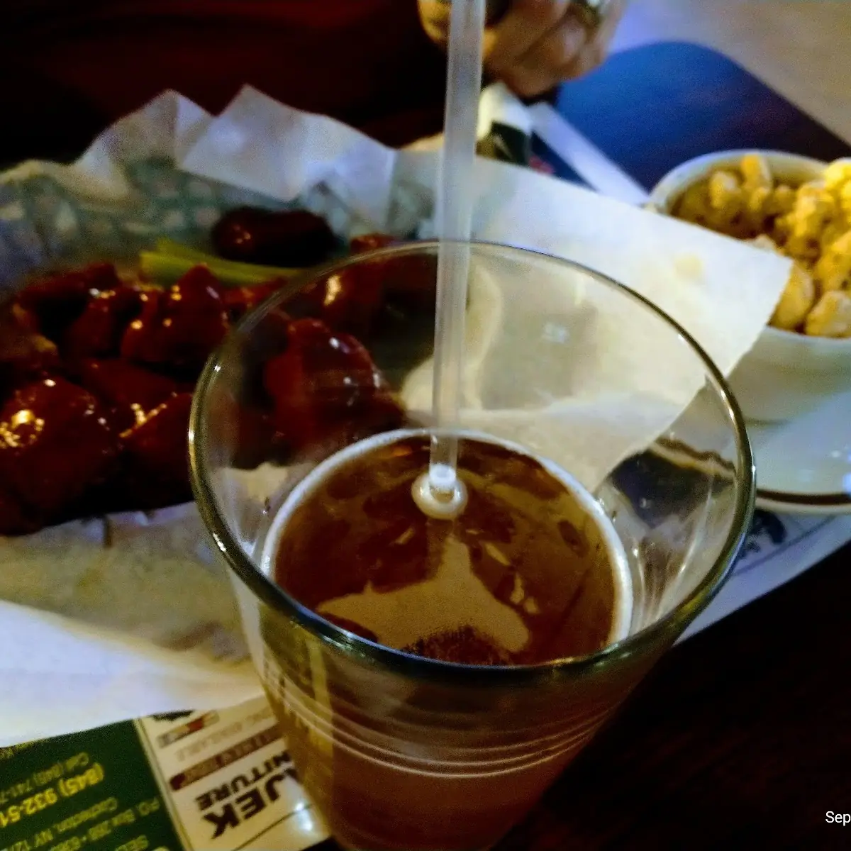 Wings and Mac an Cheese