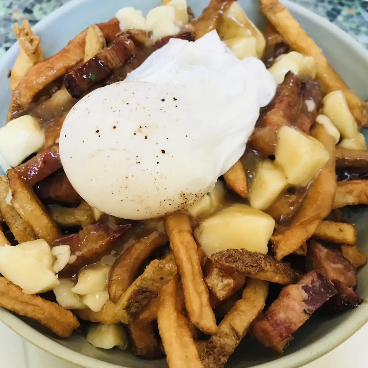 Breakfast Poutine