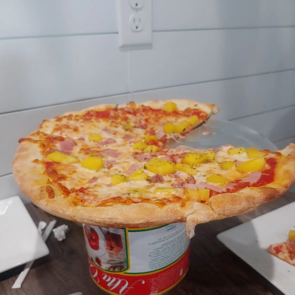 Hawaiian Pizza
