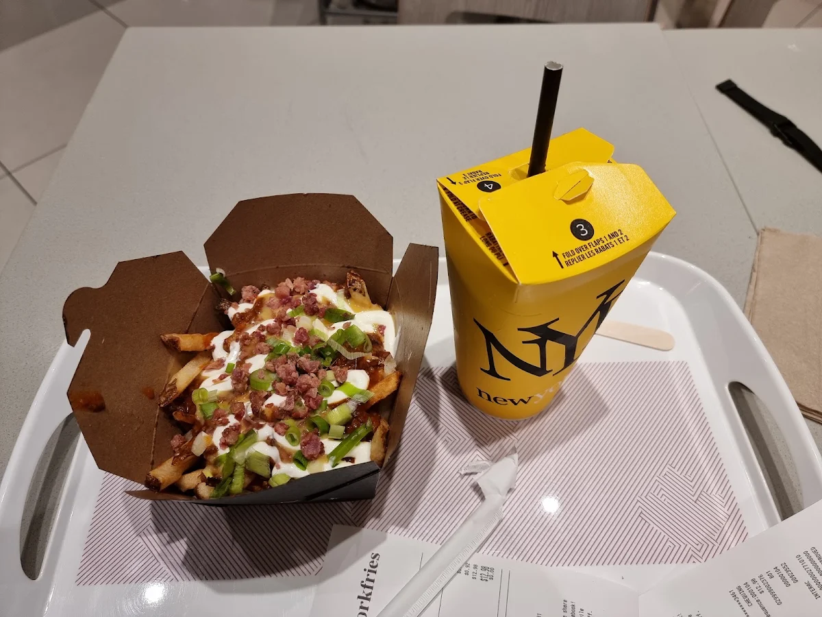Highlights, New York Fries - Rideau Centre