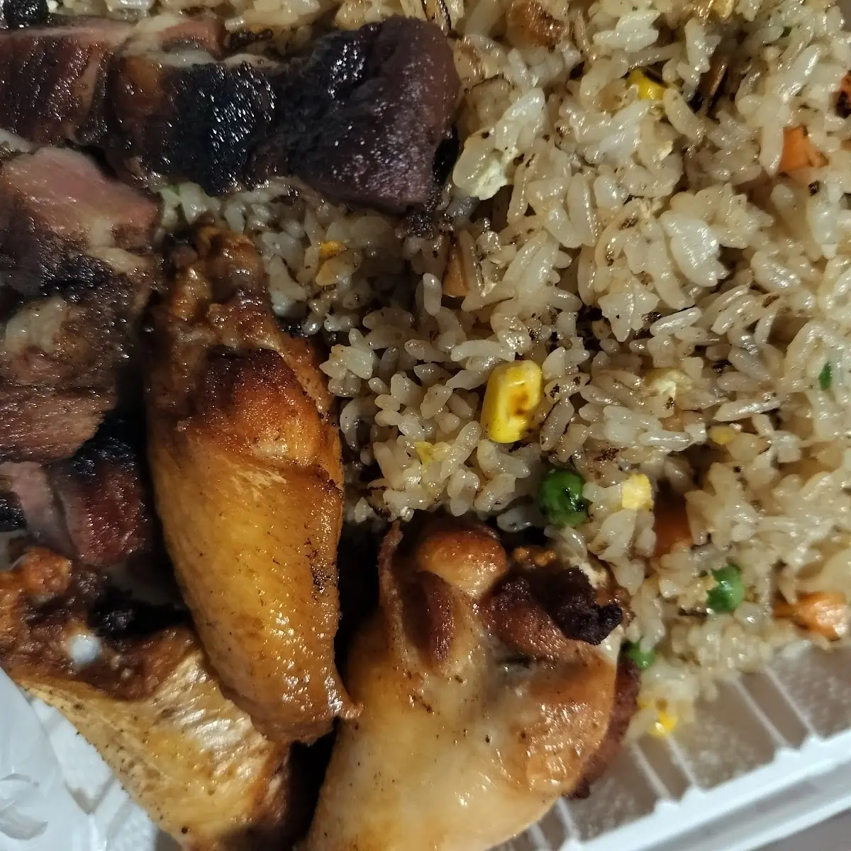 F8. House Beef Fried Rice F8. 生炒牛肉饭
