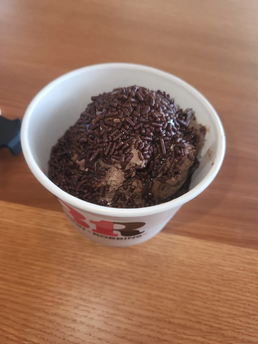 Chocolate Mousse Royal Syrup Chocolate Y Sprinkle Chocolate