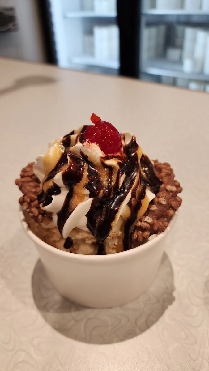 Star Crunch Sundae