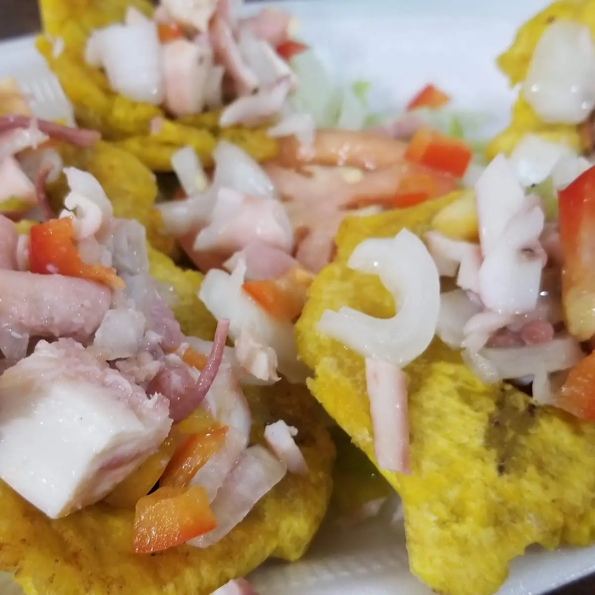 Tostones Rellenos De Pulpo