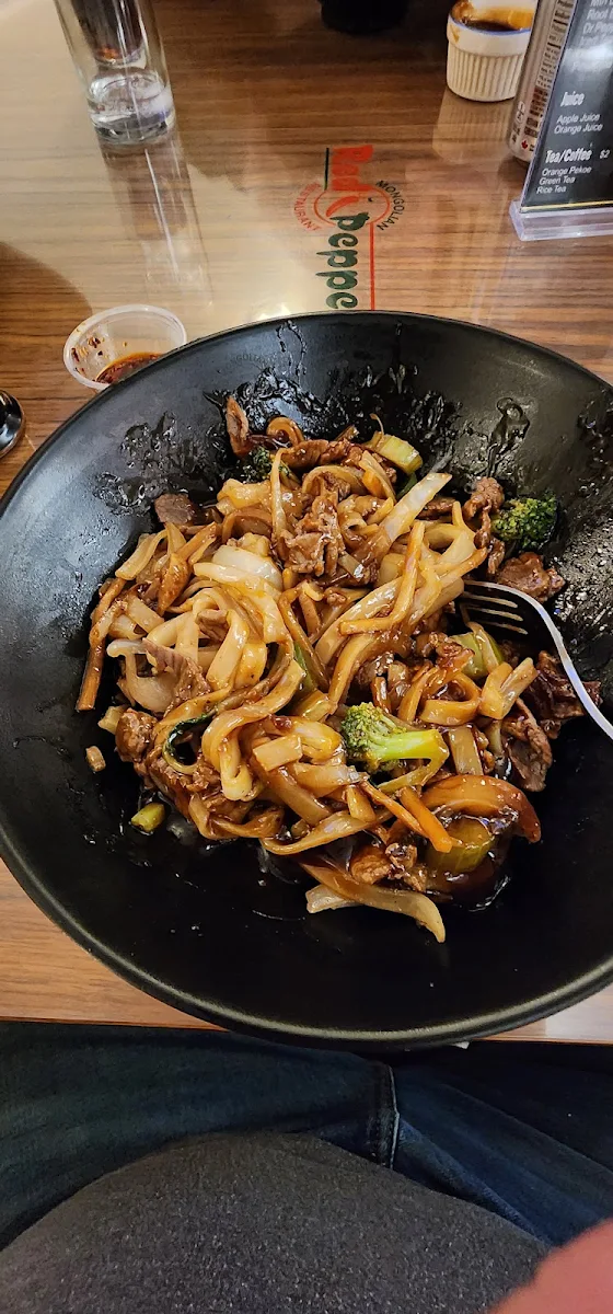 Beef Stir Fry with Mongolian Sauce, Red Pepper Restaurant