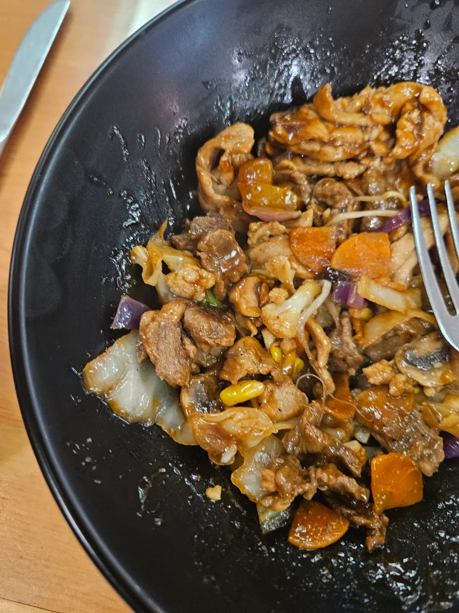 Highlights, Red Pepper Restaurant