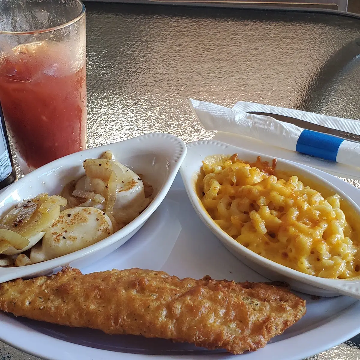Large Fish with Mac & Cheese