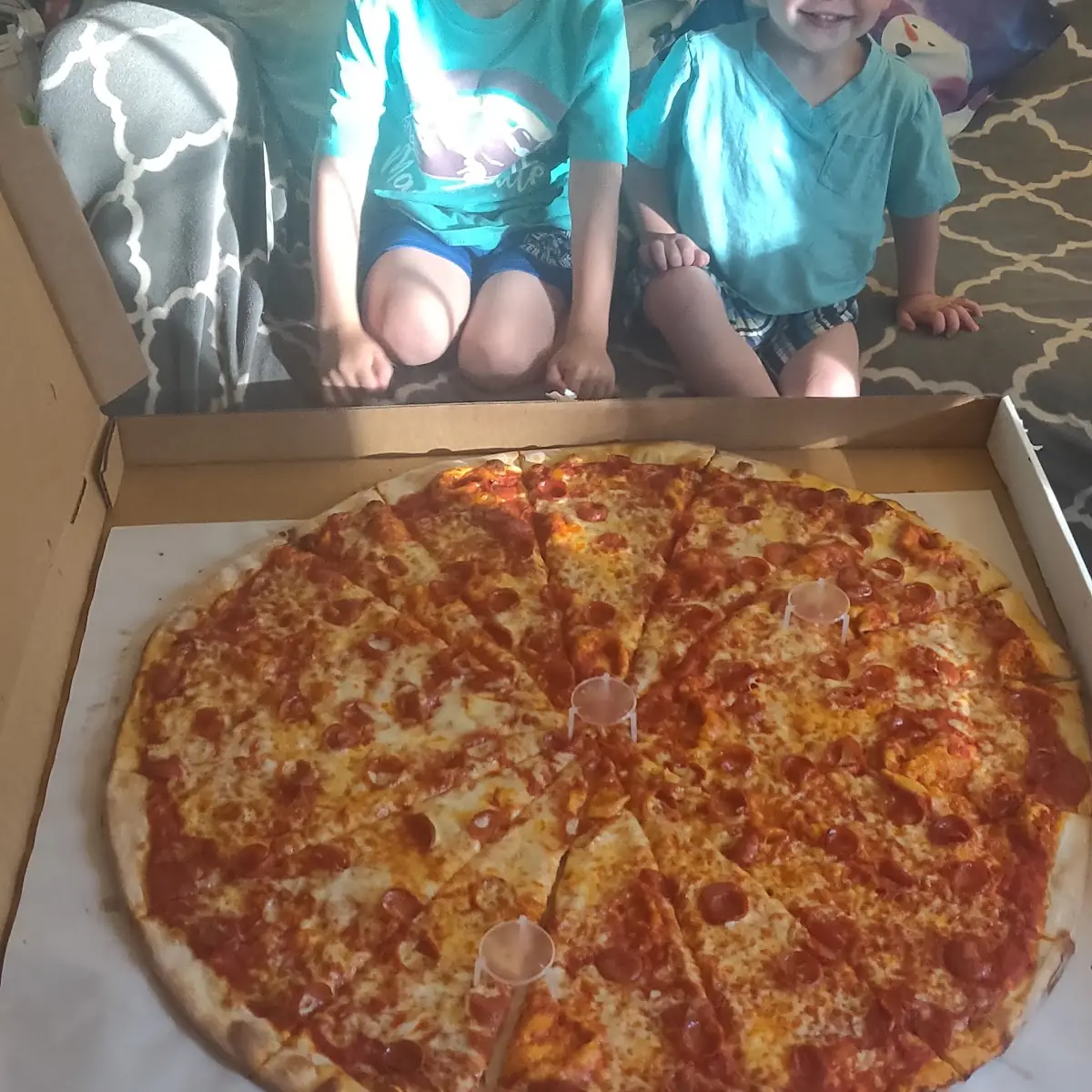 28 Pizza