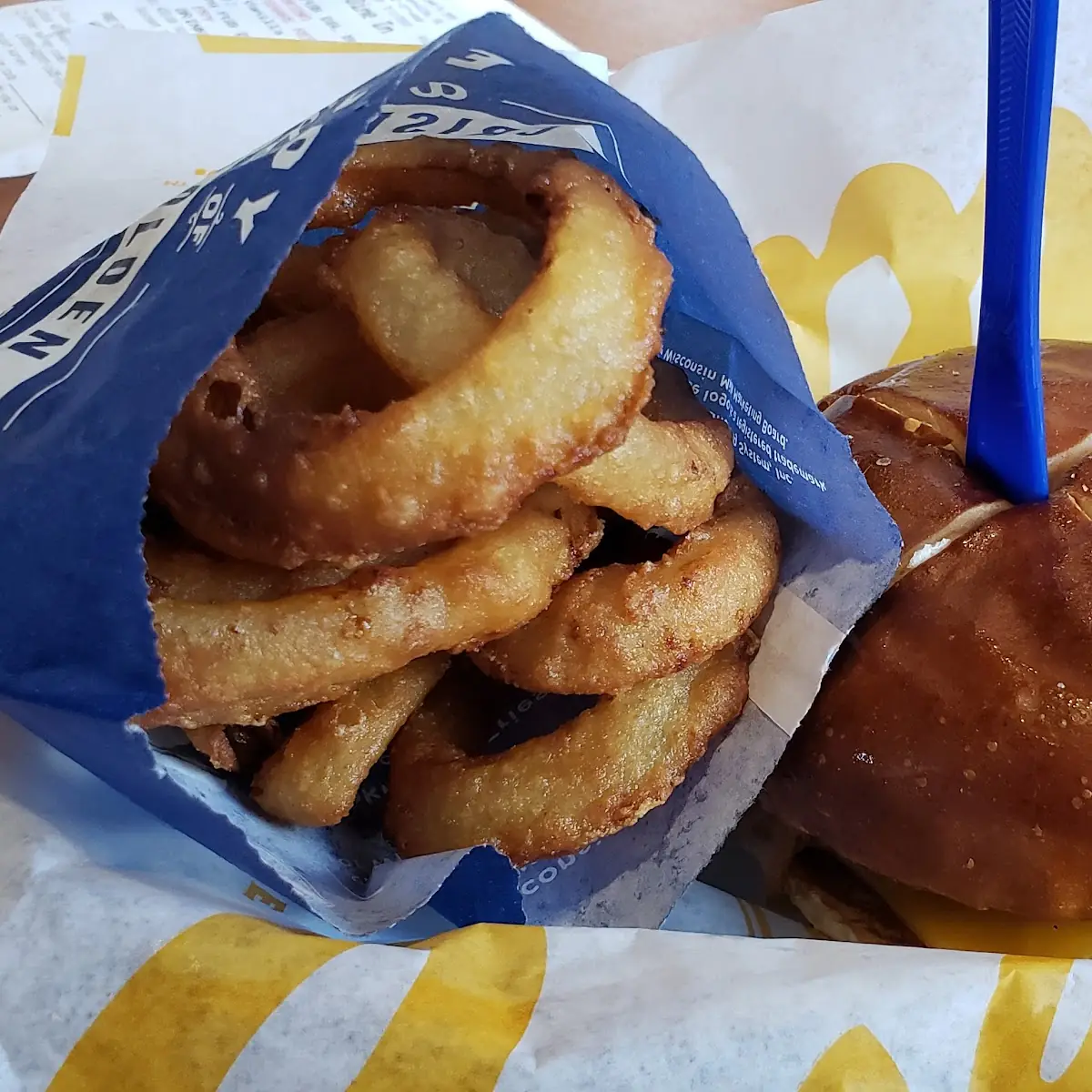 Pretzel Pub Burger