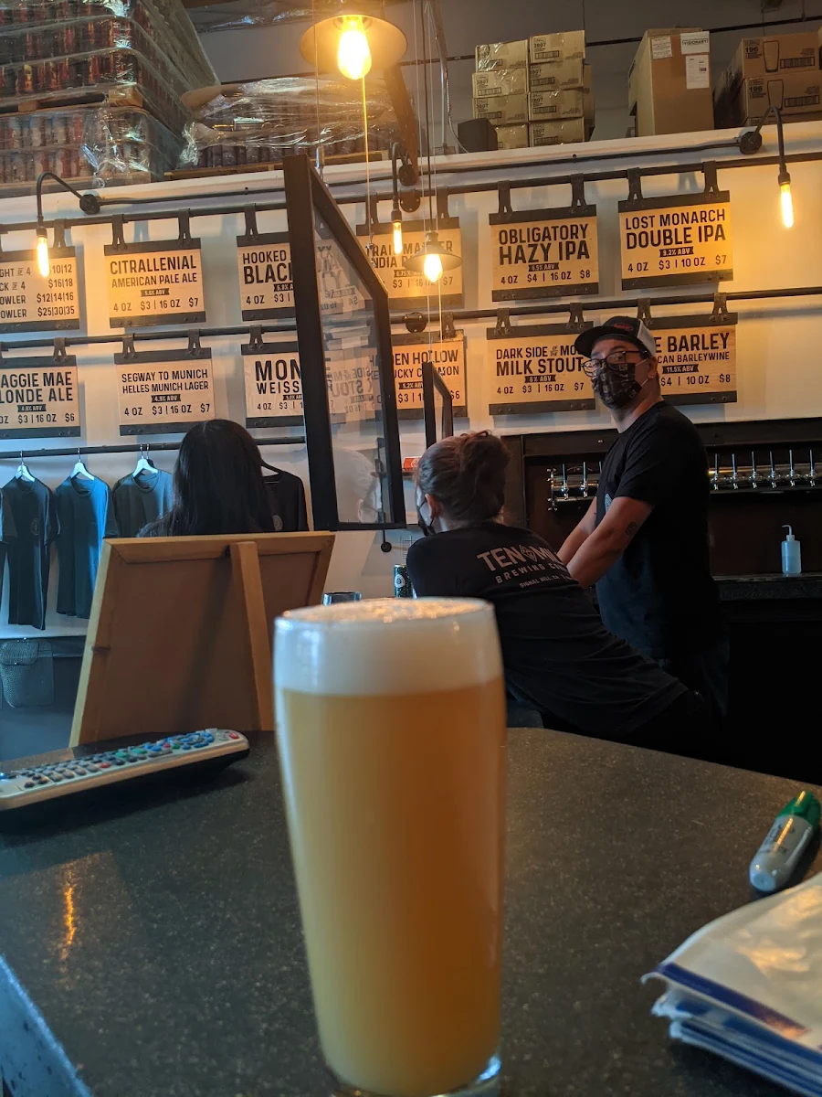 Obligatory Hazy IPA Full Pour 8