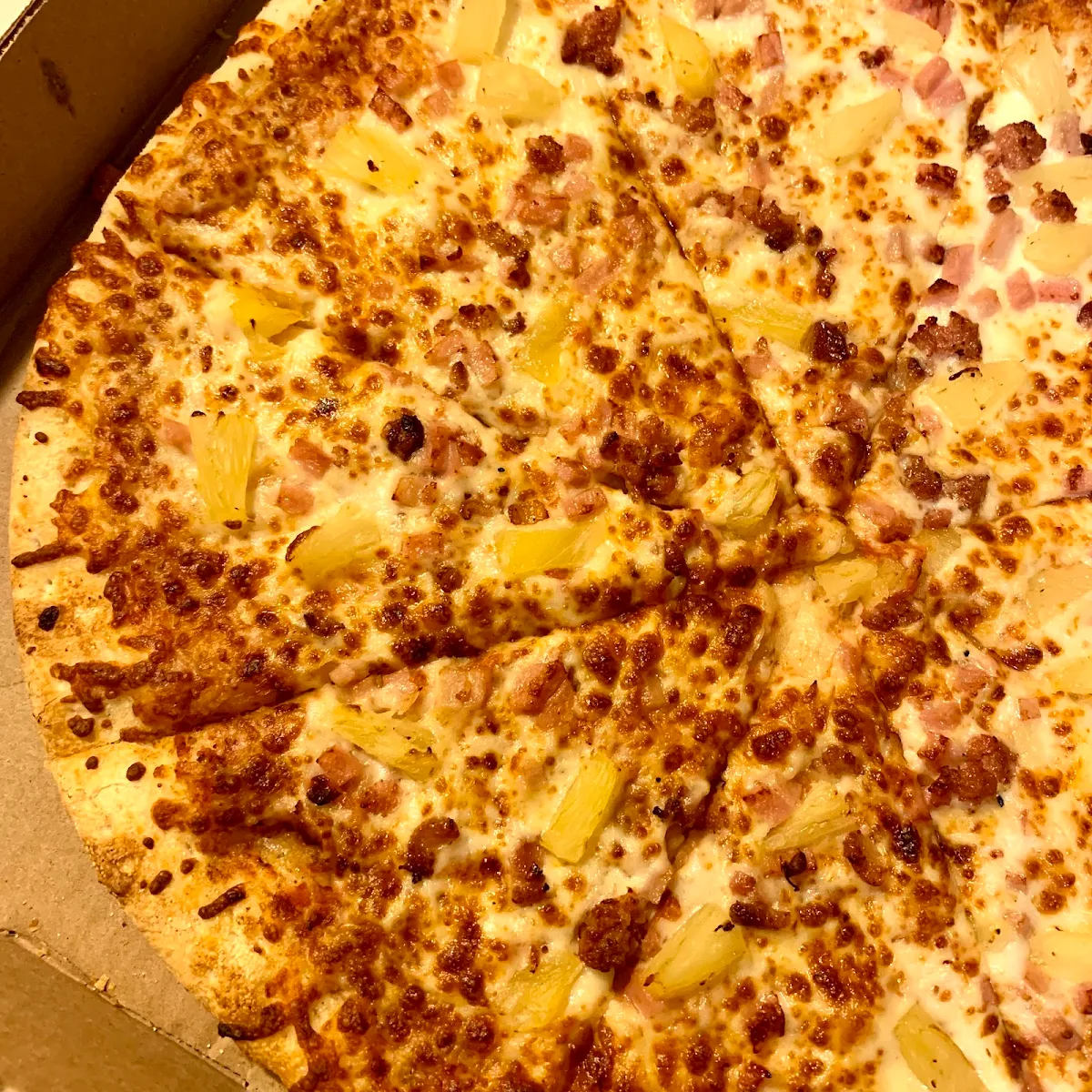 Thin Crust Pizza with Bacon, City Pizza