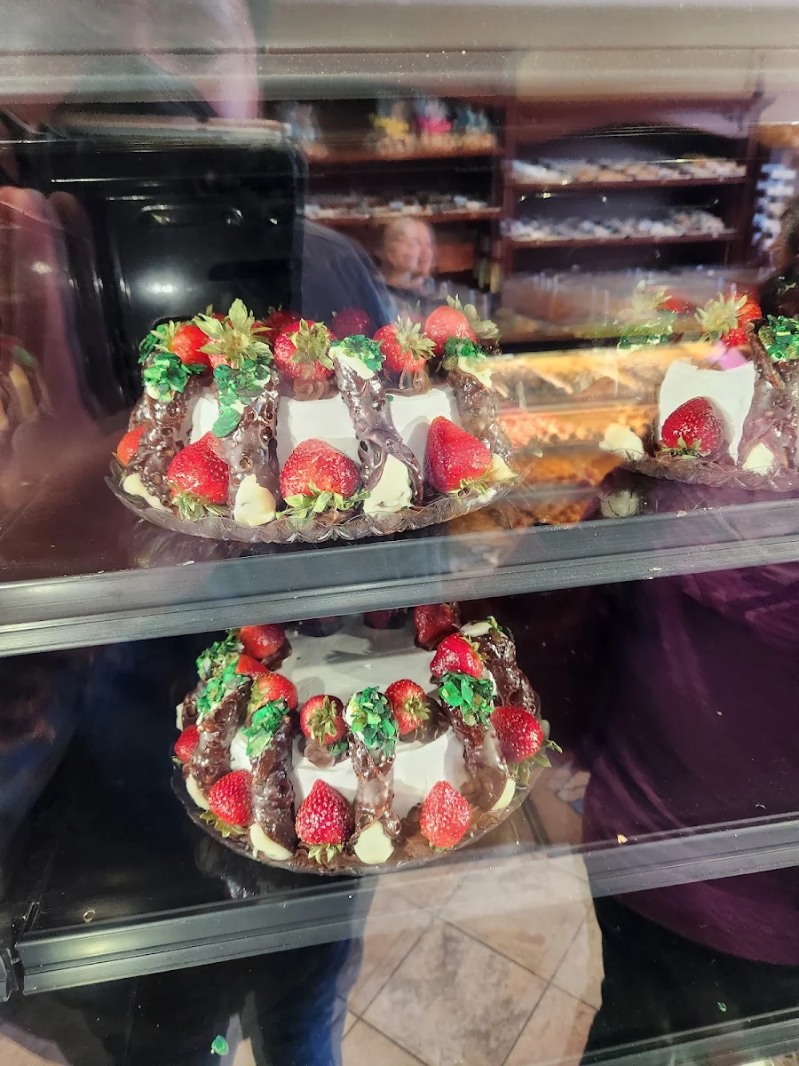 Cannoli Cake