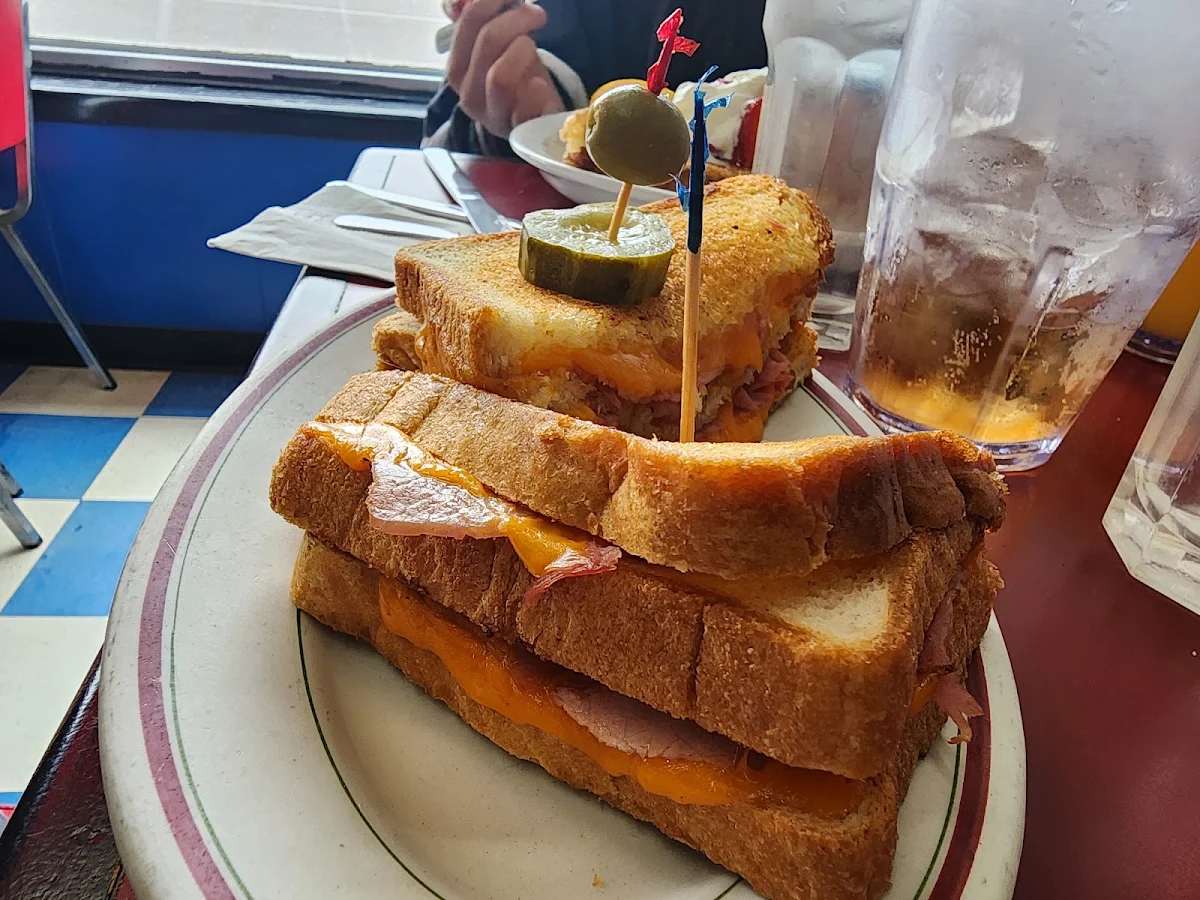 Triple Decker Grilled Cheese Sandwich