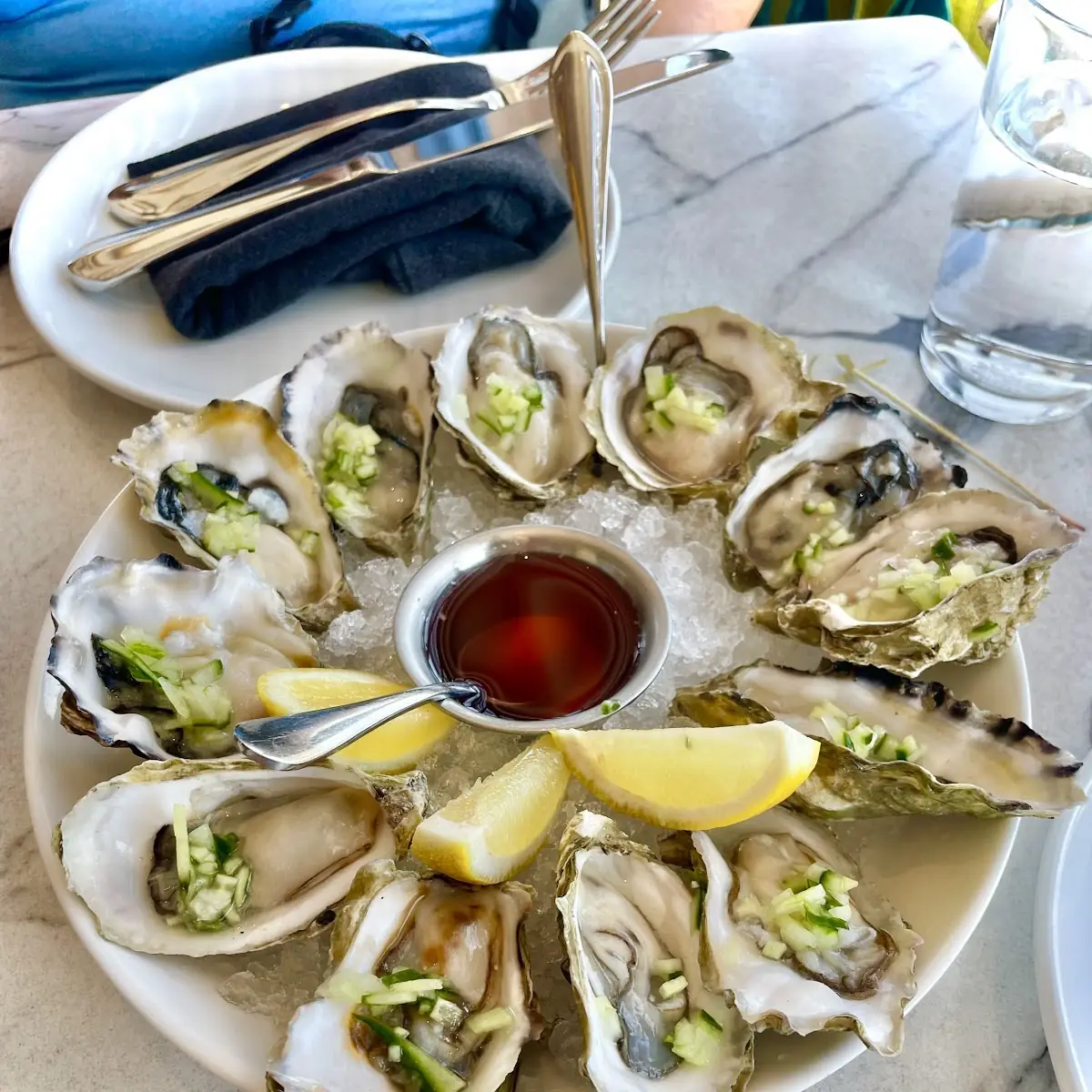 Fresh Raw Oysters with Lemon