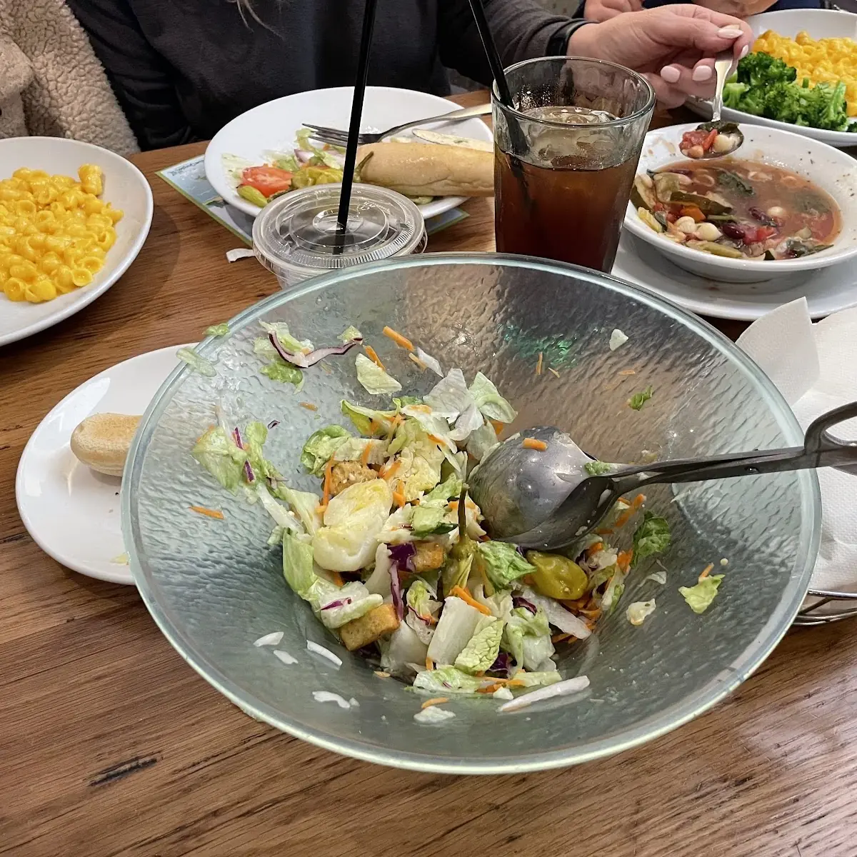 Never-Ending Soup Salad & Breadsticks