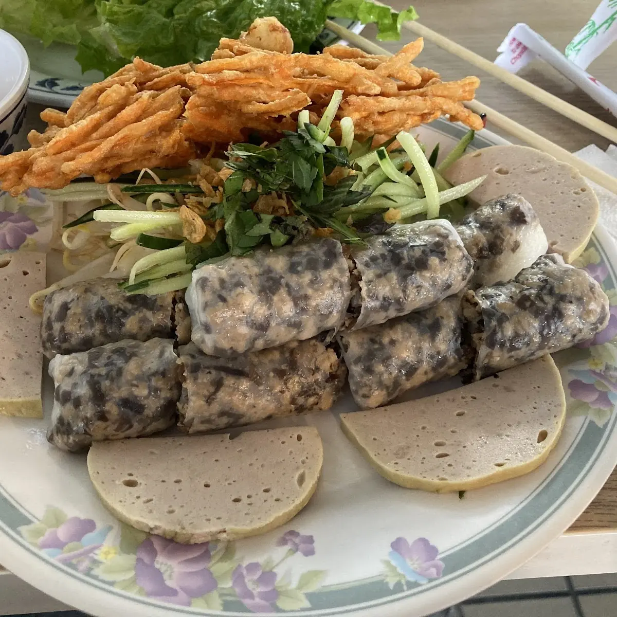 Banh Cuon Nhan Thit