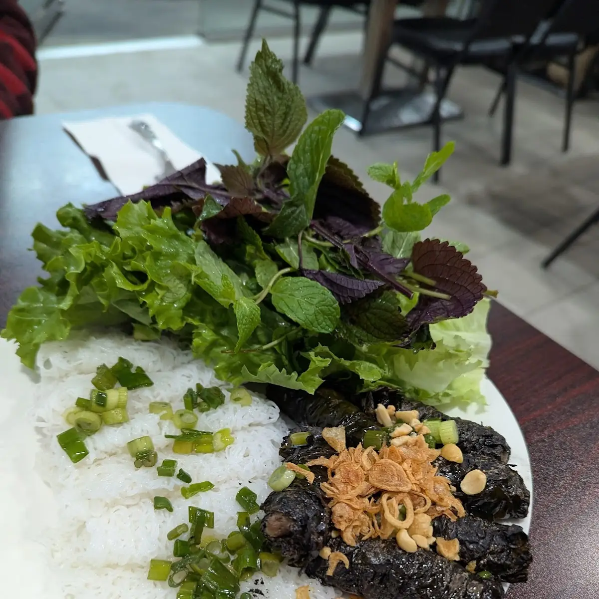 Bánh Hỏi Bò Lá Lốt
