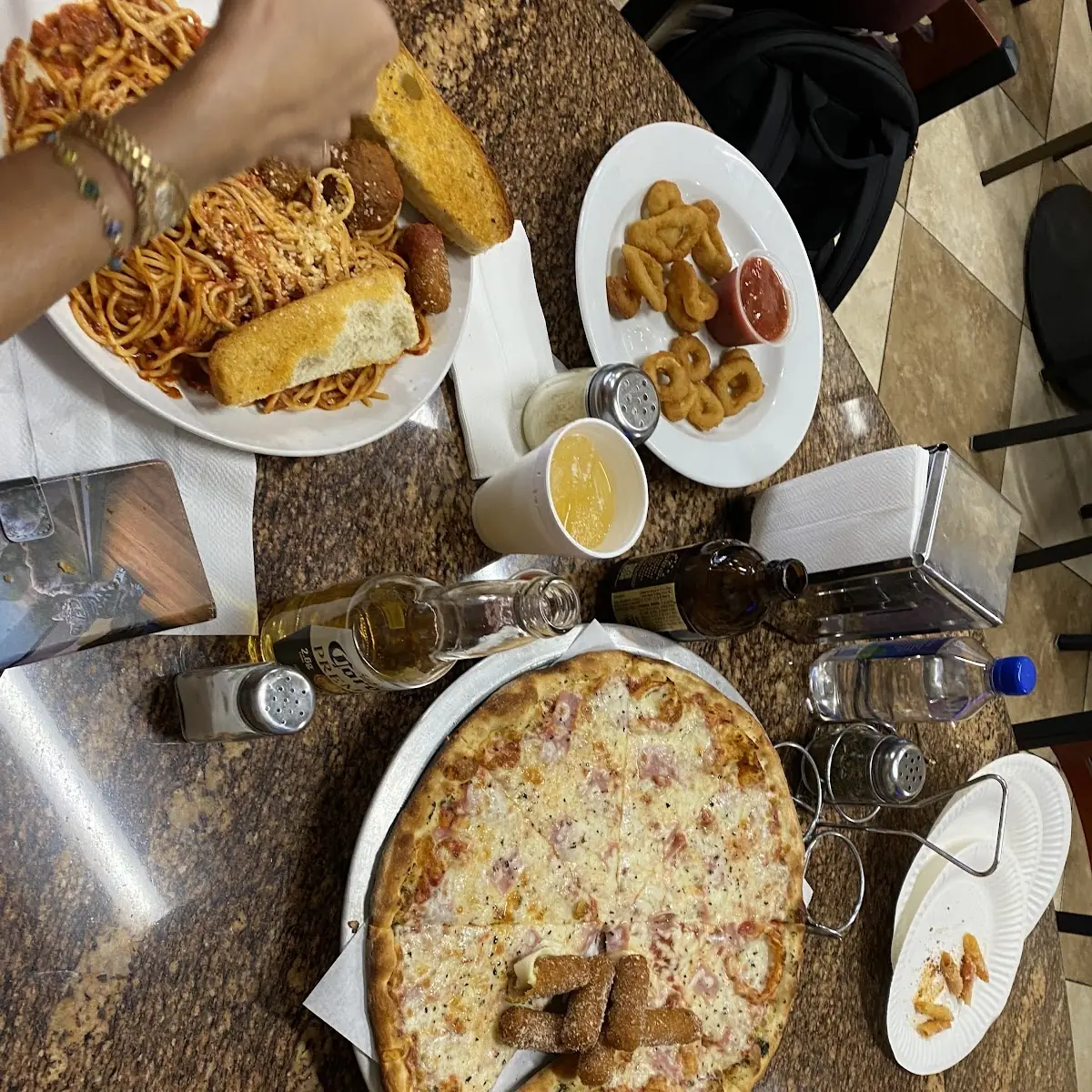 Pizza Doble Queso Con Deditos de Mozzarela