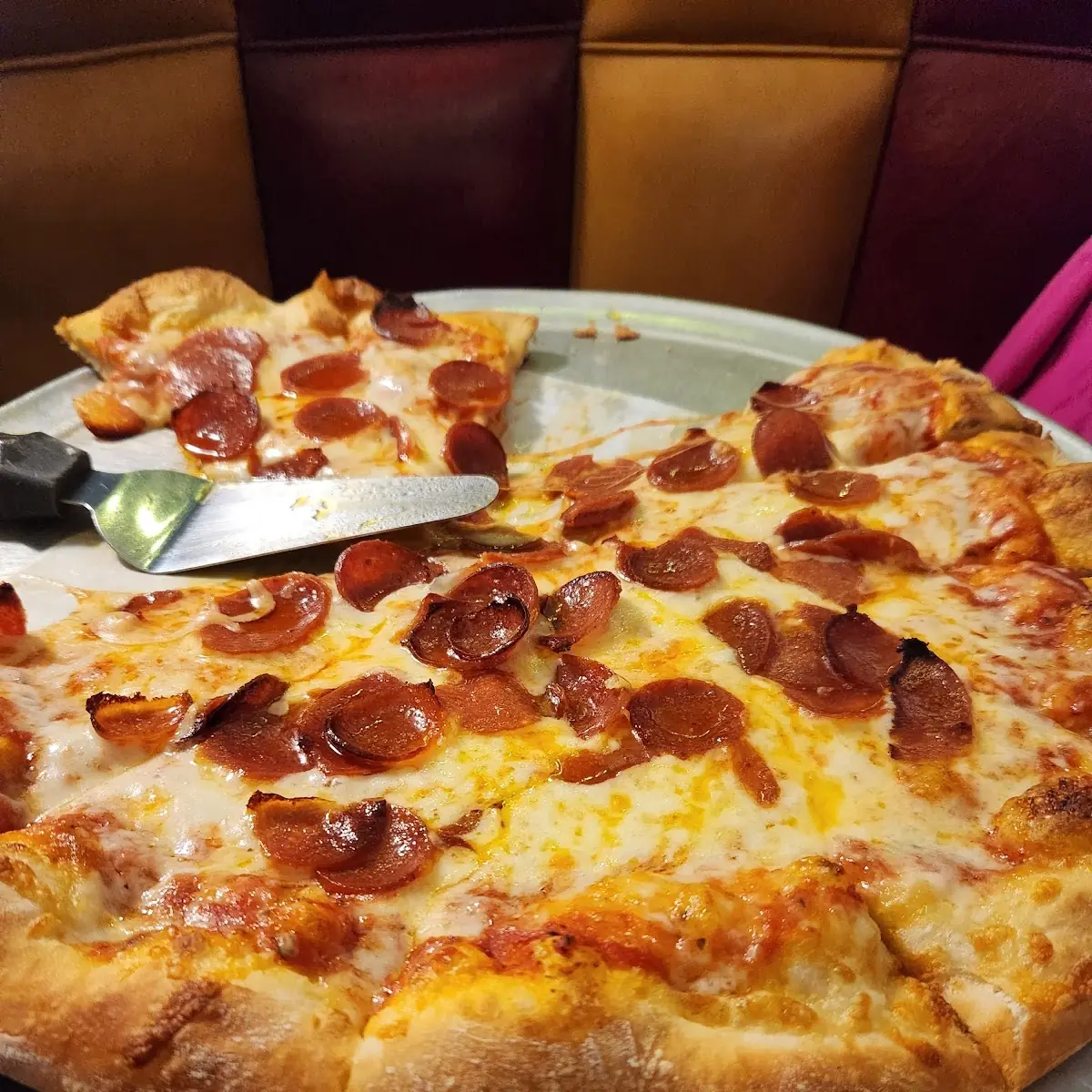 Large Pepperoni Pizza