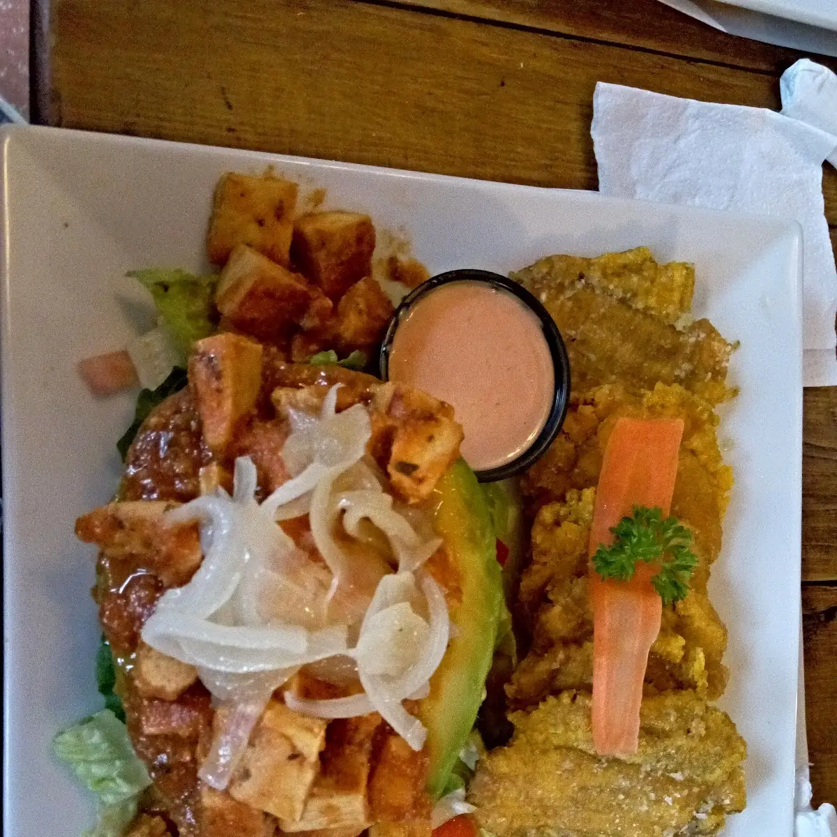 Aguacate Relleno de Pollo