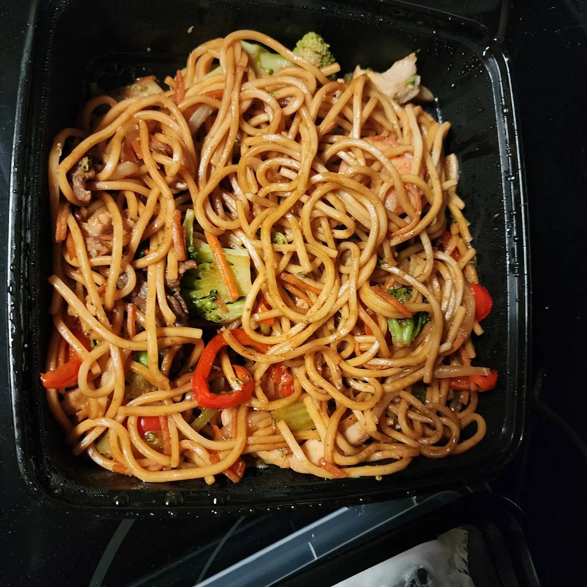 Chicken Lo Mein