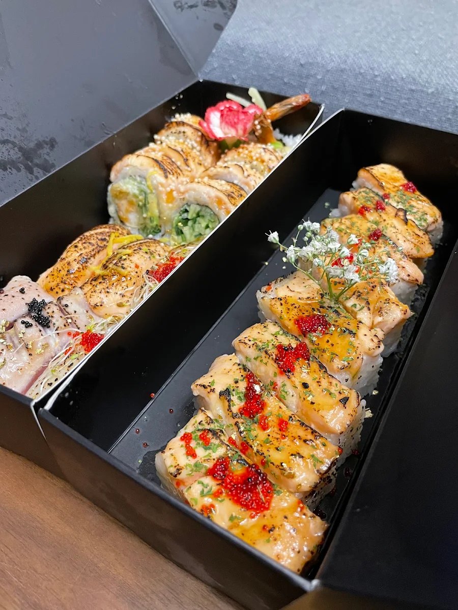 Salmon Sushi