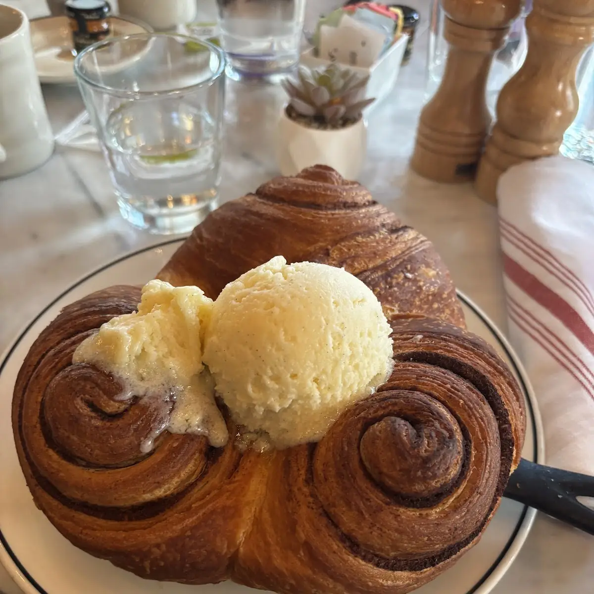 Croissant Cinnamon Roll