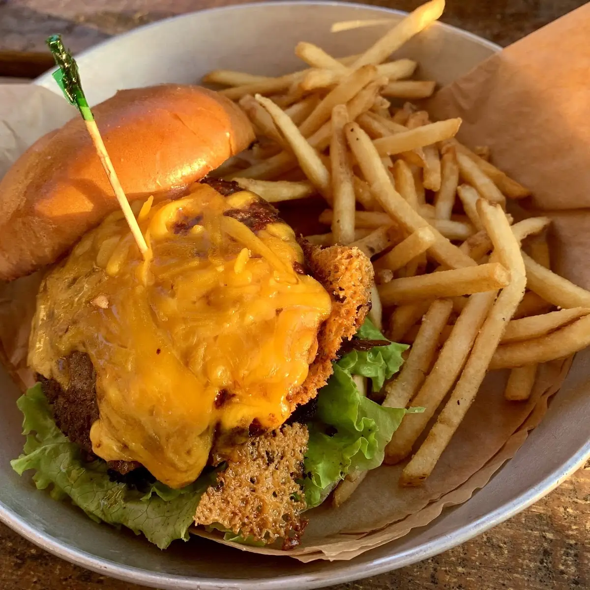 Sunset Pointe Burger