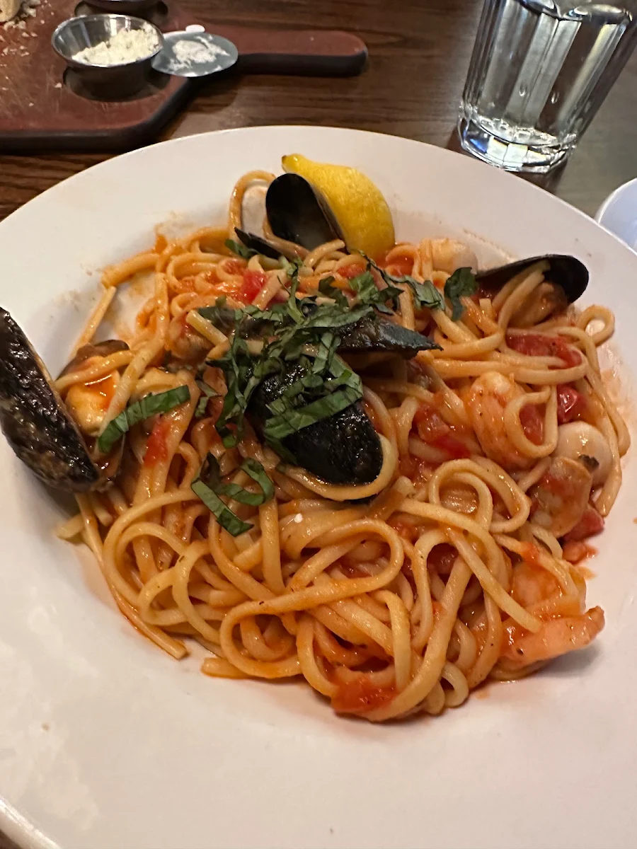 Pot-Pourri Spaghetti with Meat Mushroom and Clam Sauce, The Old Spaghetti Factory (Kelowna)
